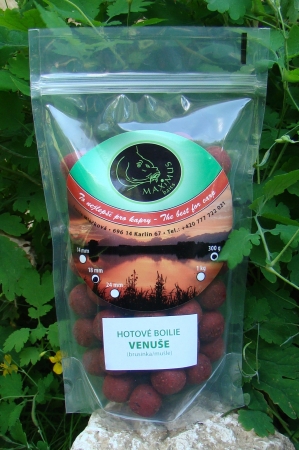 Boilie Venuše 300 g (brusinka/mušle)